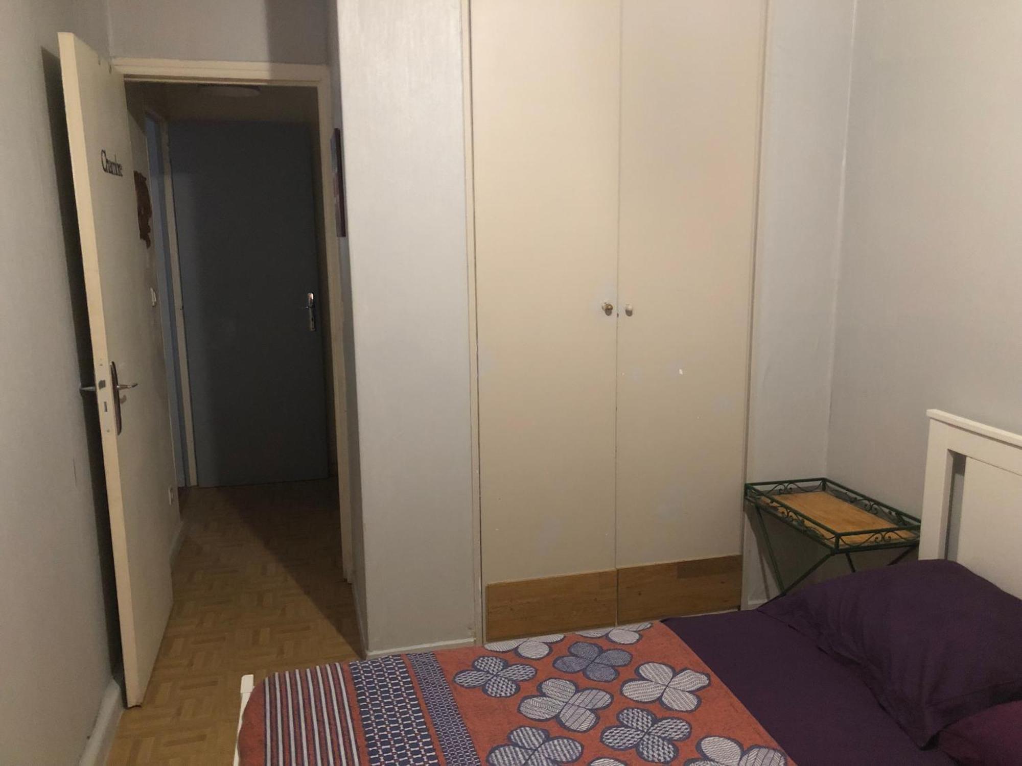 Guesthouse Familial Pour 2,3,4 Personnes De 44M2- Accessible Handic -Rez De Chaussee-Vues Sur Rue Et Patio Prive - Sejour, Chambre Separee-Cuisine,Salle De Bain,Lit Double Et Canape-Lit 2Pers-Entree De La Rue Berzelius-5 Minutes Du Metro Brochant-Lig 巴黎 外观 照片