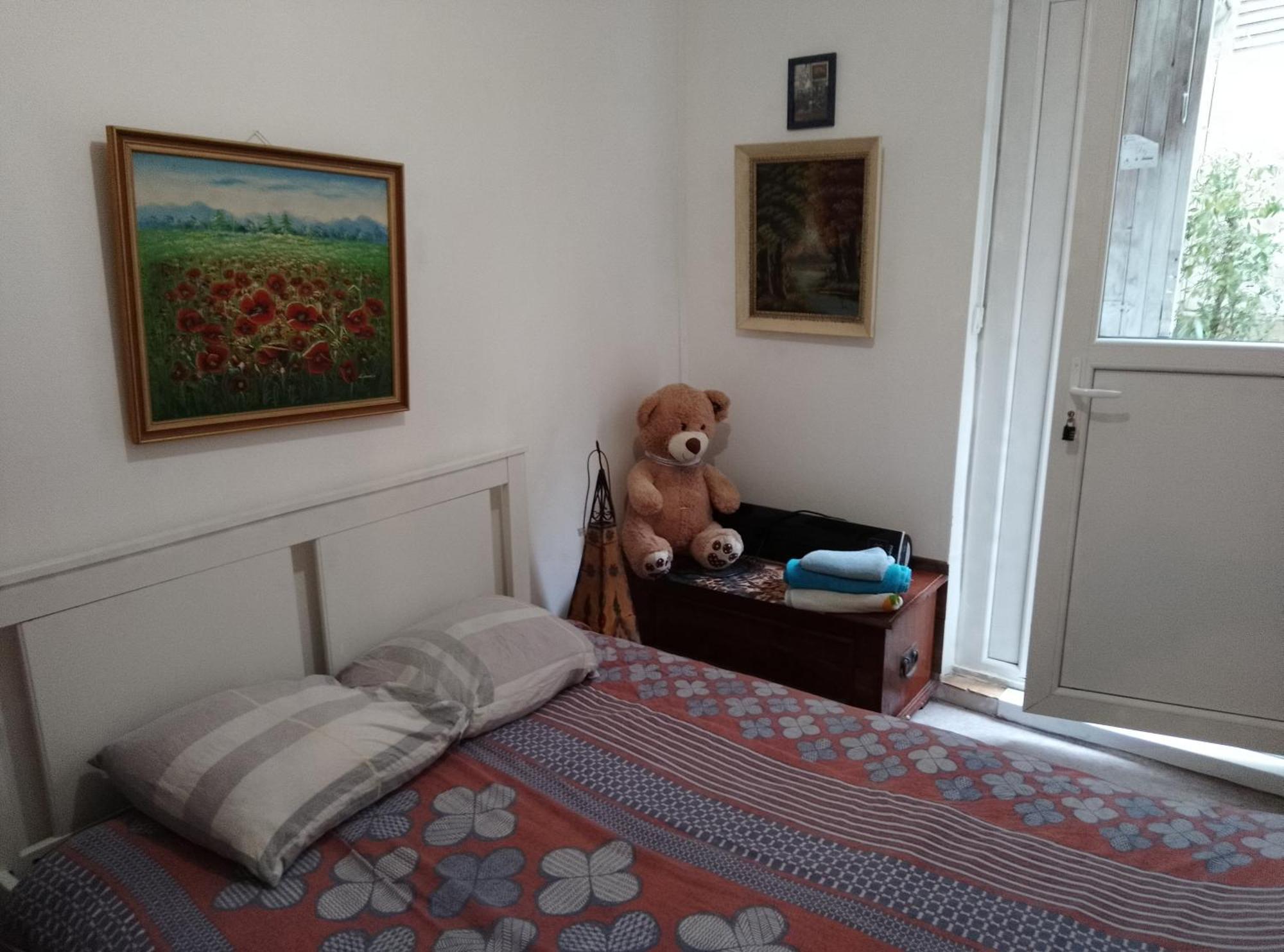 Guesthouse Familial Pour 2,3,4 Personnes De 44M2- Accessible Handic -Rez De Chaussee-Vues Sur Rue Et Patio Prive - Sejour, Chambre Separee-Cuisine,Salle De Bain,Lit Double Et Canape-Lit 2Pers-Entree De La Rue Berzelius-5 Minutes Du Metro Brochant-Lig 巴黎 外观 照片