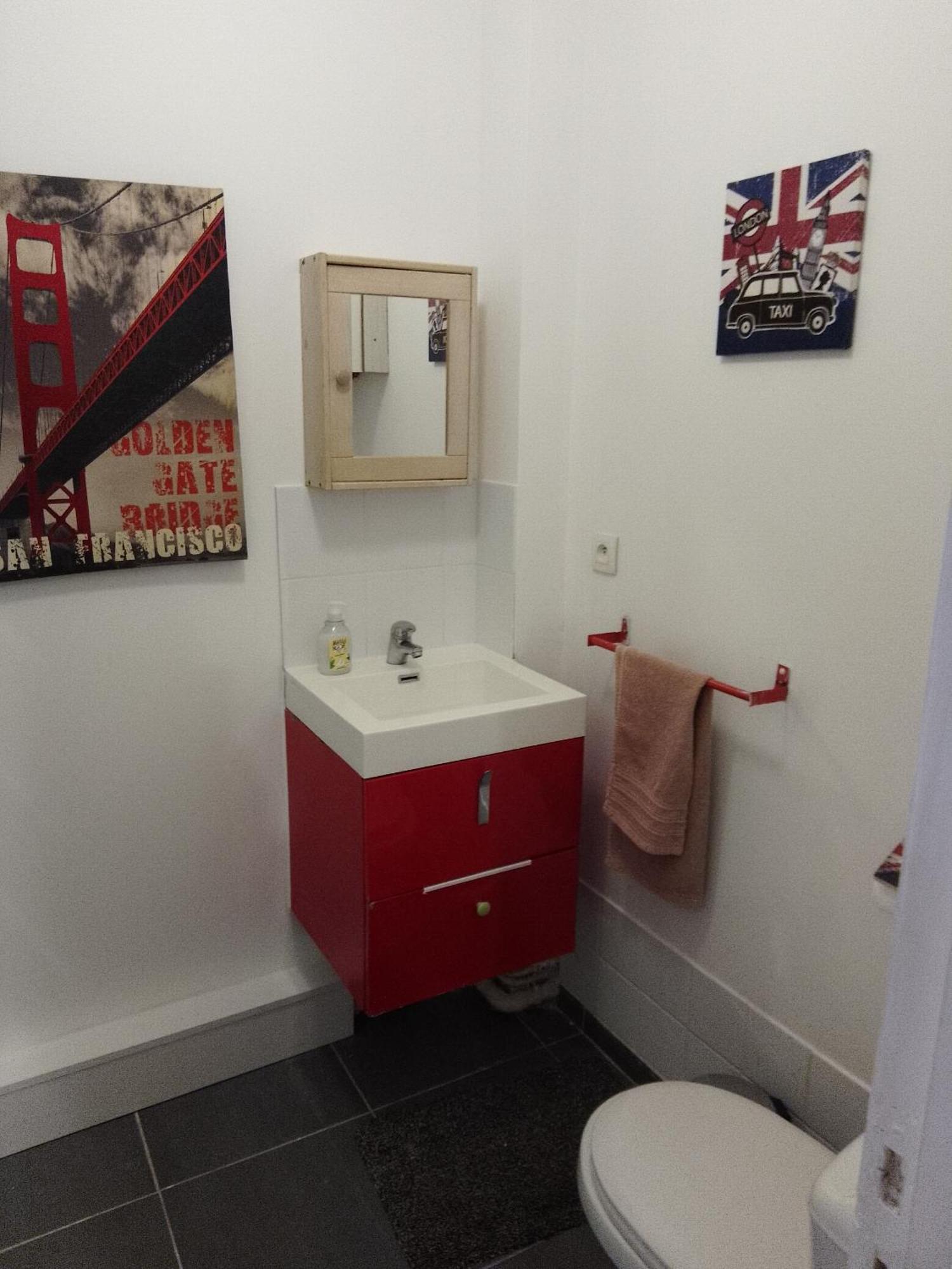 Guesthouse Familial Pour 2,3,4 Personnes De 44M2- Accessible Handic -Rez De Chaussee-Vues Sur Rue Et Patio Prive - Sejour, Chambre Separee-Cuisine,Salle De Bain,Lit Double Et Canape-Lit 2Pers-Entree De La Rue Berzelius-5 Minutes Du Metro Brochant-Lig 巴黎 外观 照片