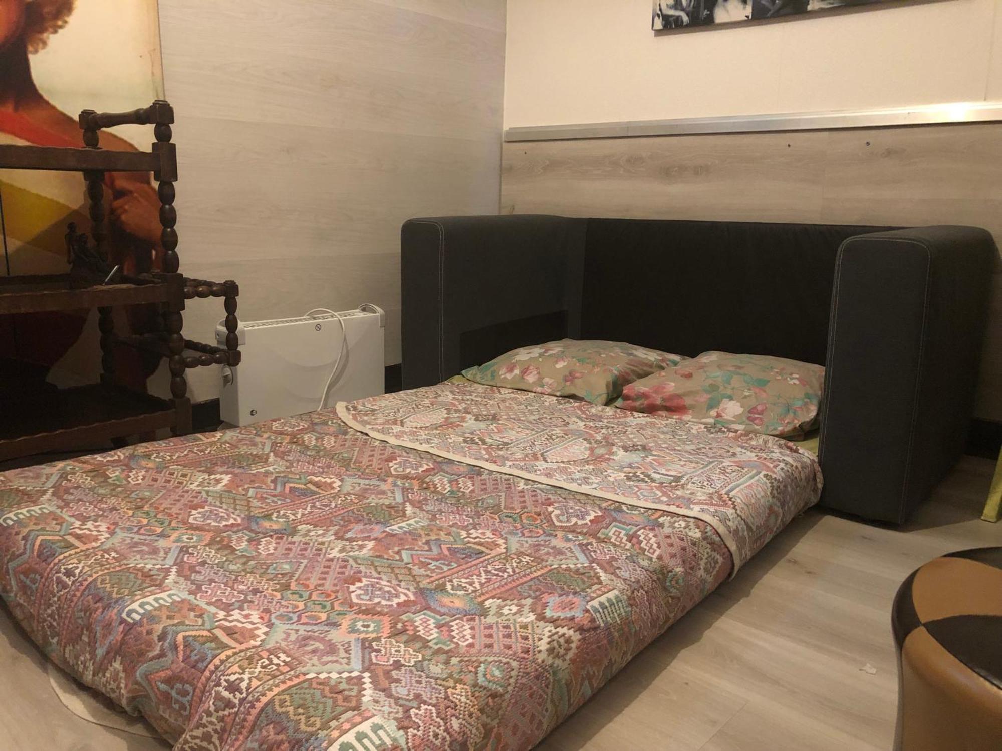 Guesthouse Familial Pour 2,3,4 Personnes De 44M2- Accessible Handic -Rez De Chaussee-Vues Sur Rue Et Patio Prive - Sejour, Chambre Separee-Cuisine,Salle De Bain,Lit Double Et Canape-Lit 2Pers-Entree De La Rue Berzelius-5 Minutes Du Metro Brochant-Lig 巴黎 外观 照片